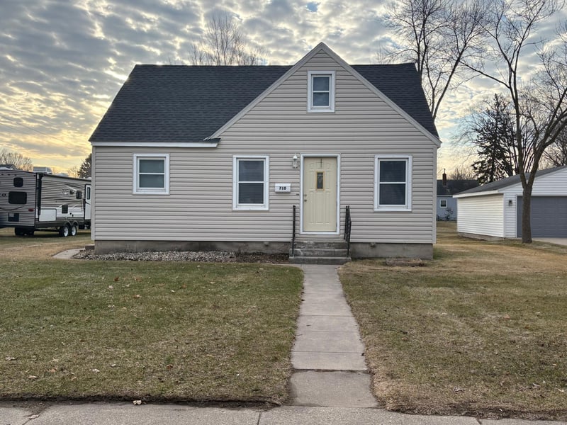 710 12th St N, Benson, MN 56215