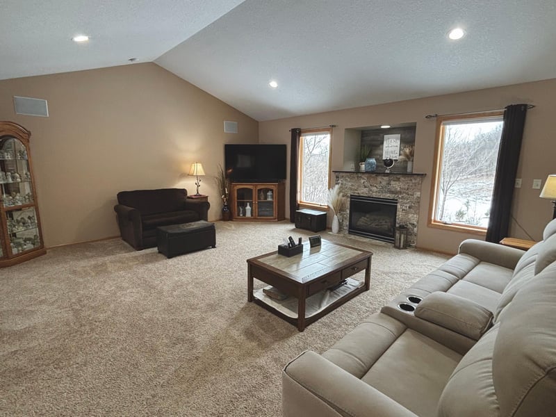 9200 County Road 3 NW, Oronoco, MN 55960