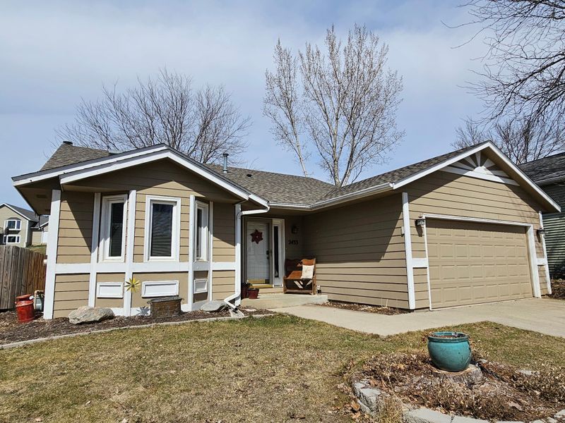 2433 60th St NW, Rochester, MN 55901