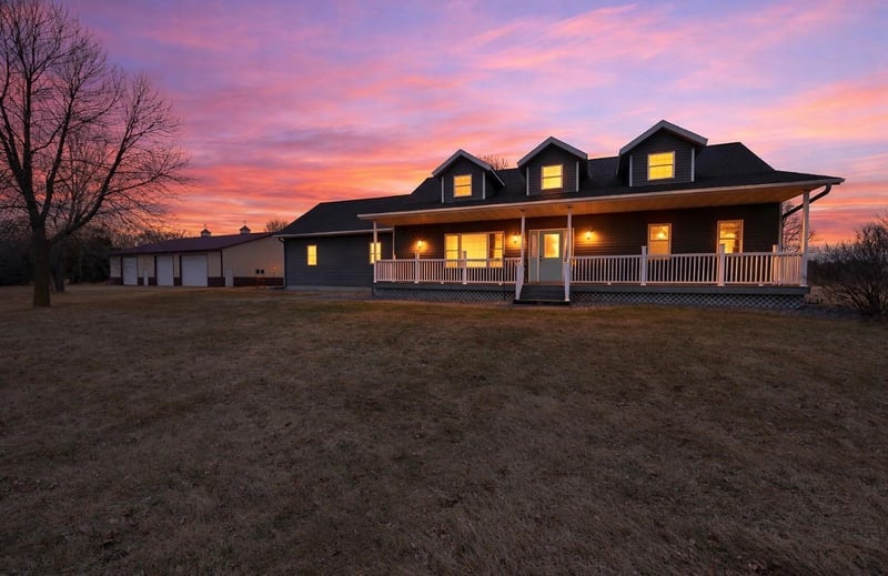 10448 345th St, Saint Joseph, MN 56374