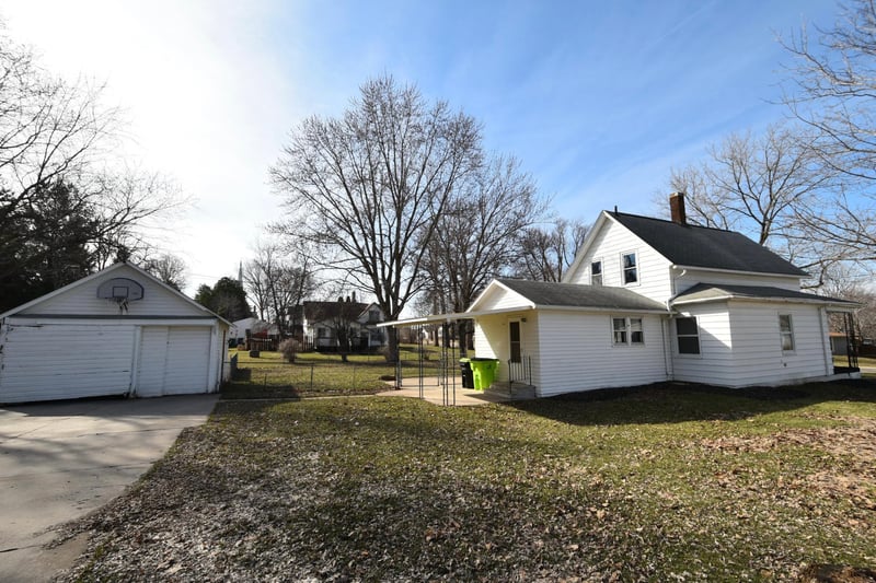 267 E 4th St, Zumbrota, MN 55992