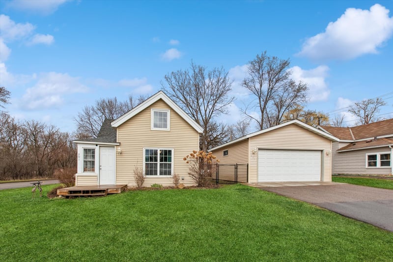201 9th Ave, Saint Paul Park, MN 55071