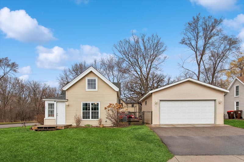 201 9th Ave, Saint Paul Park, MN 55071