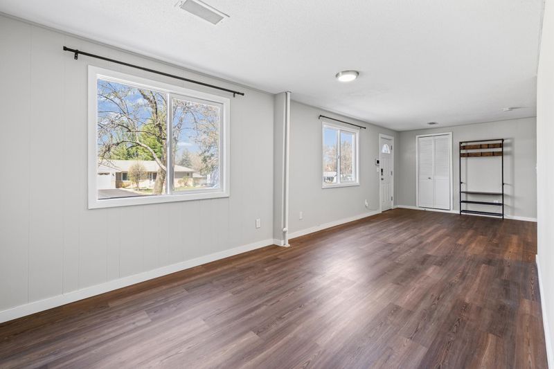 6486 Berkshire Ln N, Maple Grove, MN 55311