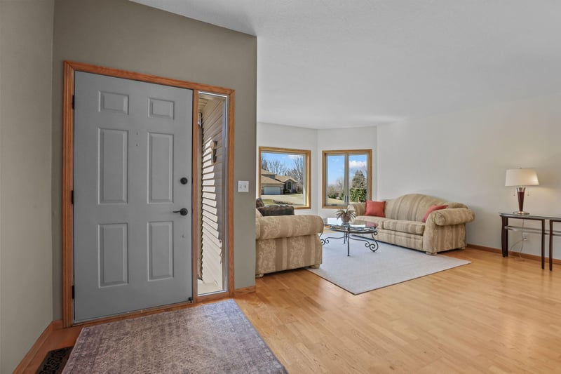14460 Grouse Ln, Rogers, MN 55374