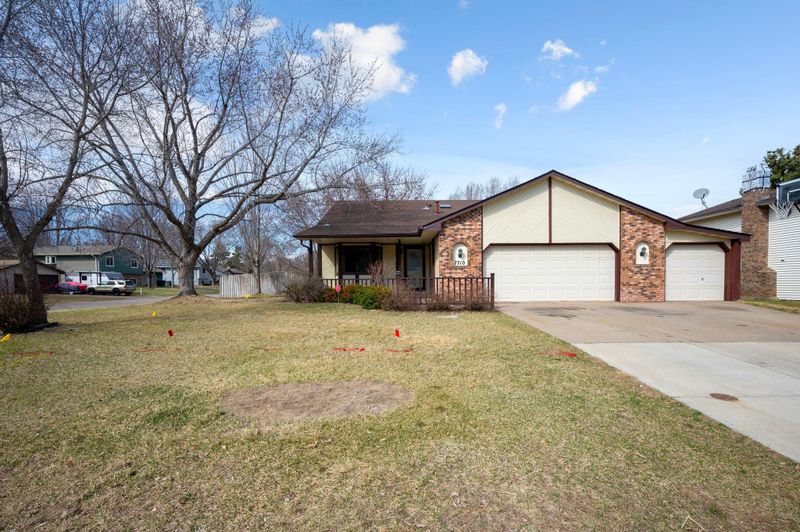 7710 118th Ave N, Champlin, MN 55316