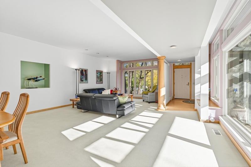555 Montcalm Pl, Saint Paul, MN 55116