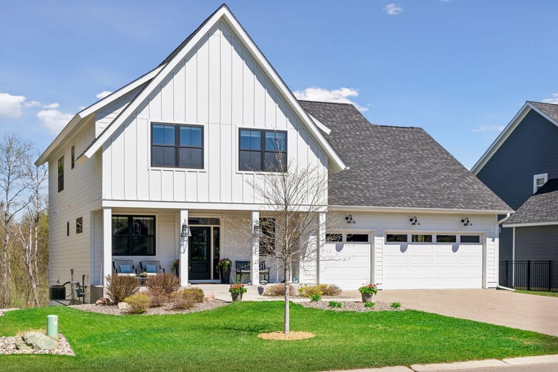 11724 Azure Ln, Inver Grove Heights, MN 55077