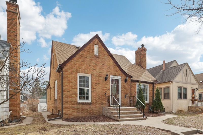 3918 Washburn Ave N, Minneapolis, MN 55412