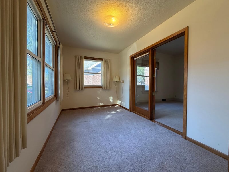 1307 8th Ave, Worthington, MN 56187