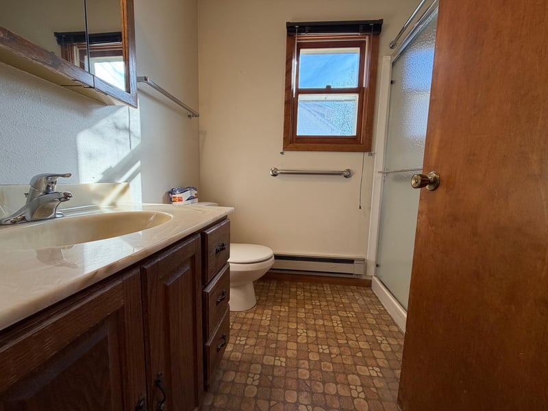 1307 8th Ave, Worthington, MN 56187