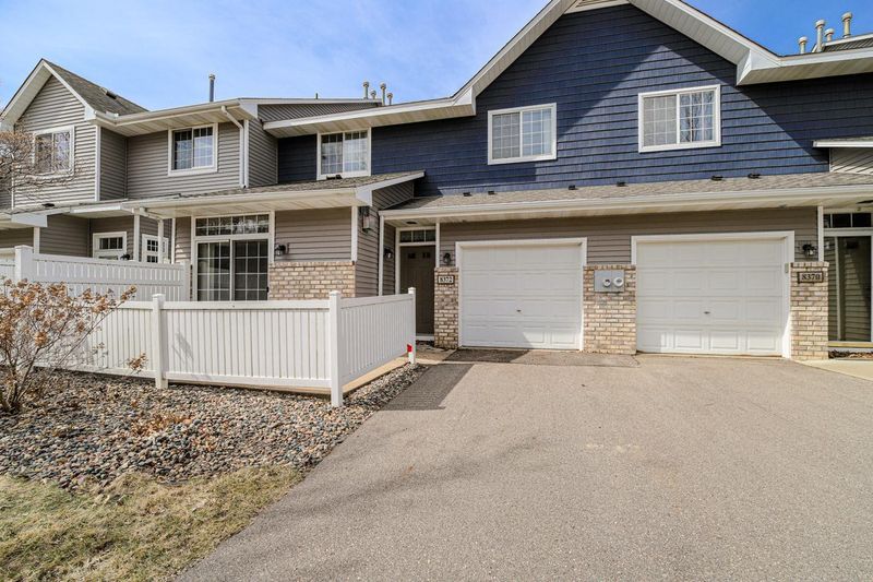 8372 Kimball Dr, Eden Prairie, MN 55347