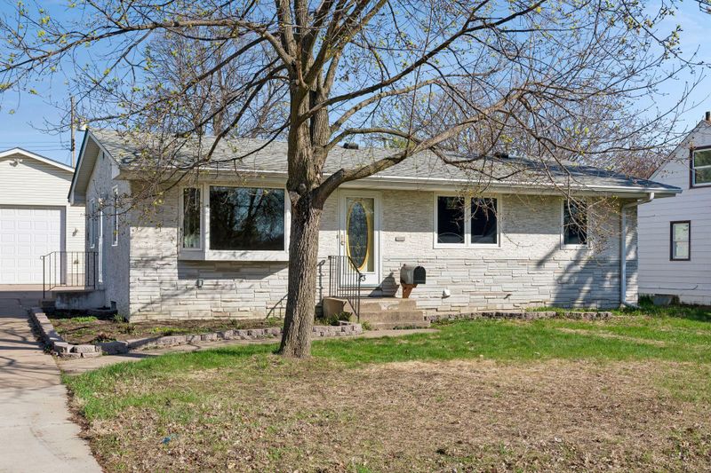 143 Horizon Cir NE, Fridley, MN 55421