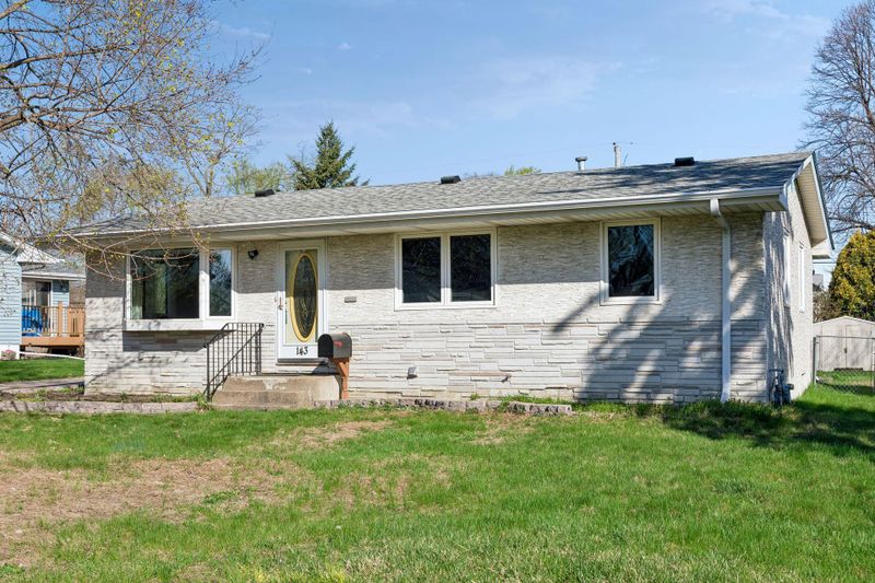 143 Horizon Cir NE, Fridley, MN 55421