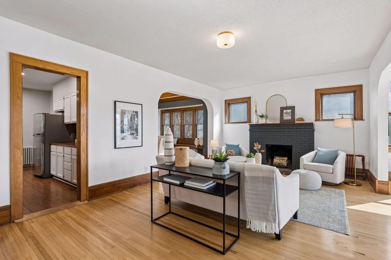 2037 Selby Ave, Saint Paul, MN 55104