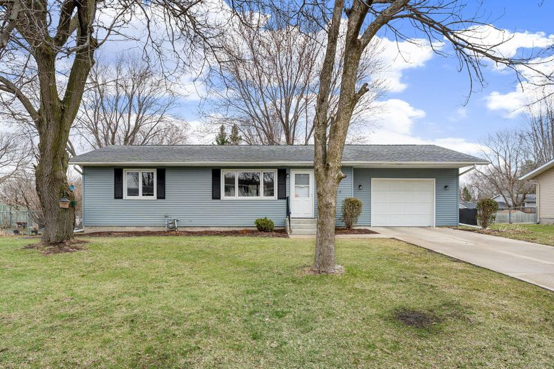 520 22nd St NE, Owatonna, MN 55060