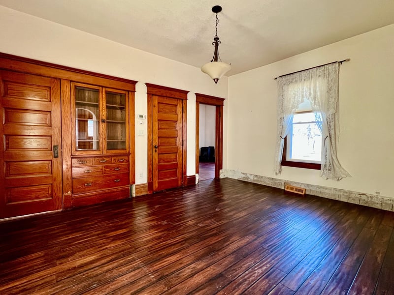 24 4th St NW, Ortonville, MN 56278