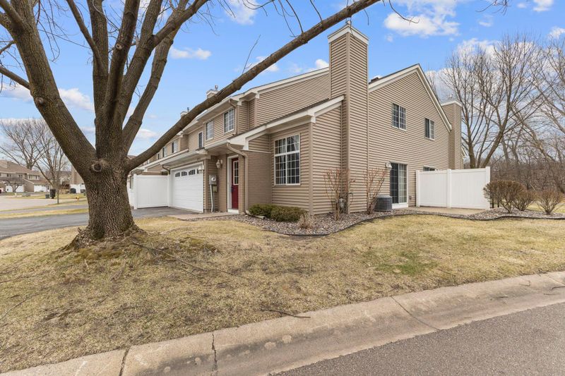 610 85th Ln NW #8NW, Coon Rapids, MN 55433