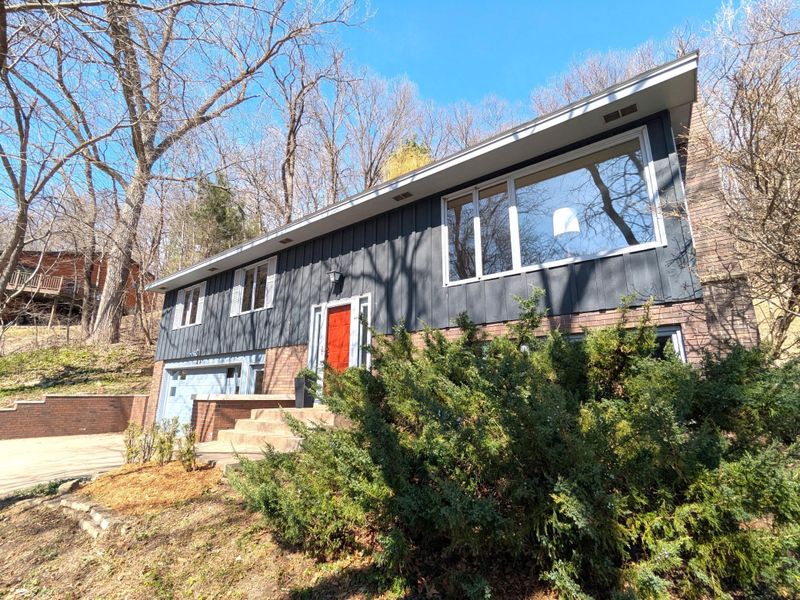 1014 Glen Echo Rd, Winona, MN 55987