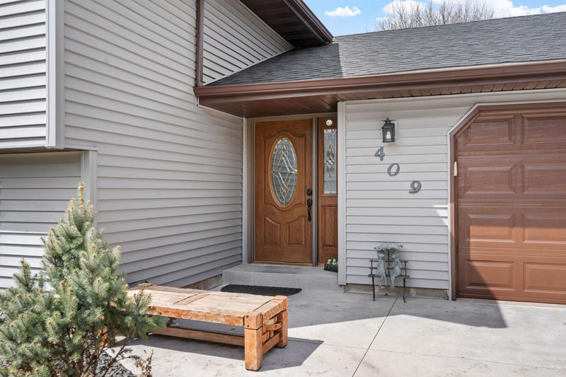 409 83rd Ave NE, Spring Lake Park, MN 55432