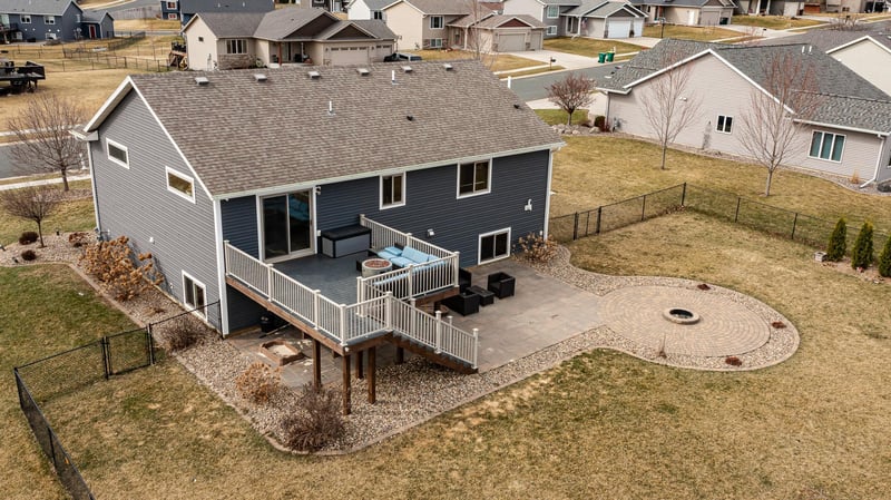 1442 N Pine Dr NE, Pine Island, MN 55963