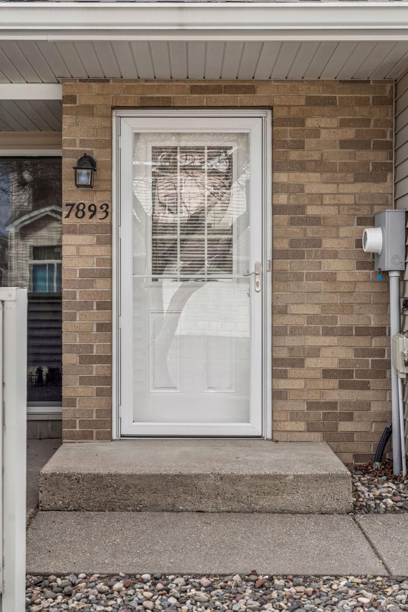 7893 Hemingway Ave S, Cottage Grove, MN 55016