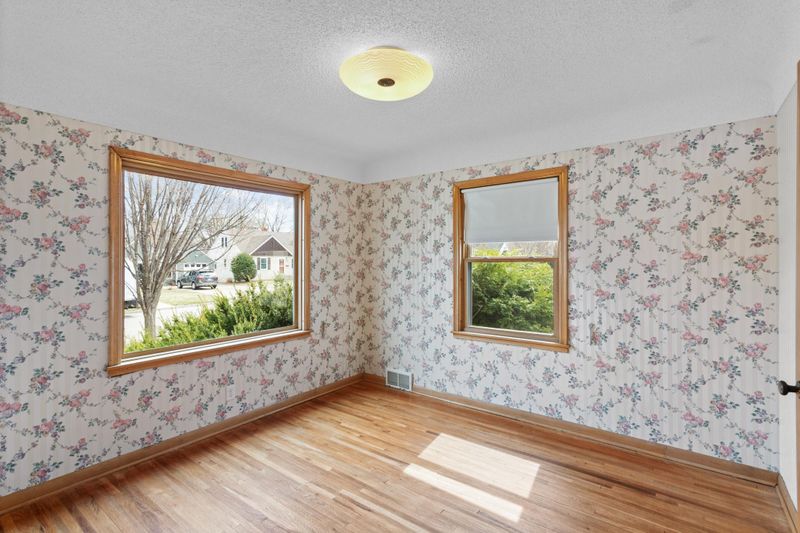 3273 Drew Ave N, Robbinsdale, MN 55422