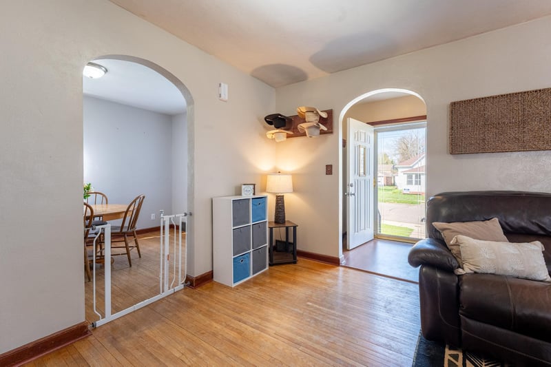 106 N 4th St, Goodhue, MN 55027