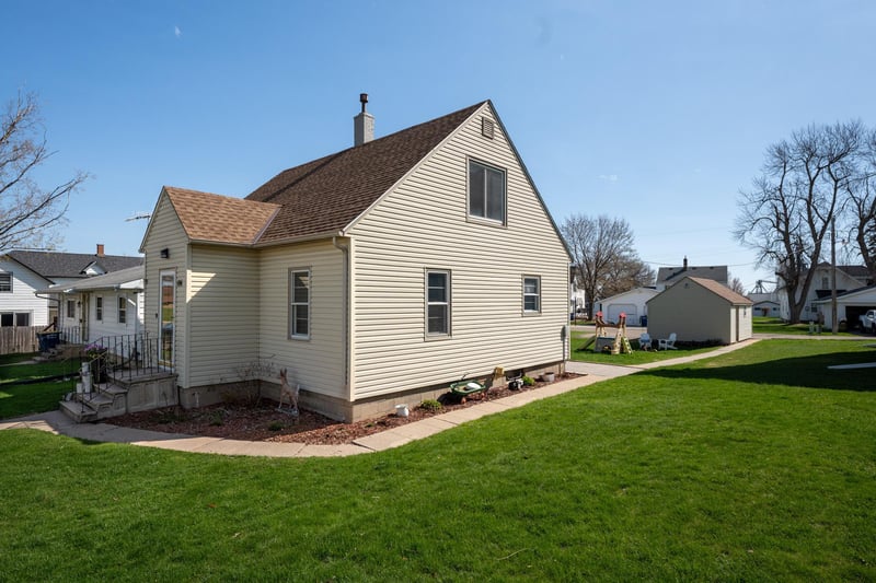 106 N 4th St, Goodhue, MN 55027
