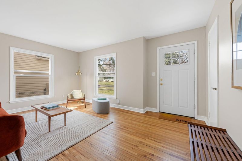 2909 Kentucky Ave S, Saint Louis Park, MN 55426