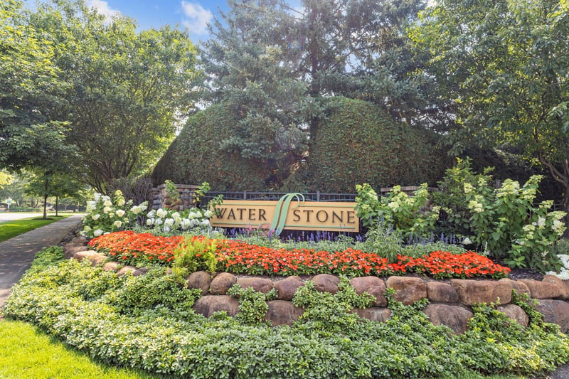 7021 Waterstone Ln, Woodbury, MN 55125
