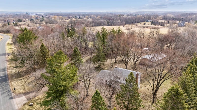 6325 Wood Hill Ln, Maple Plain, MN 55359