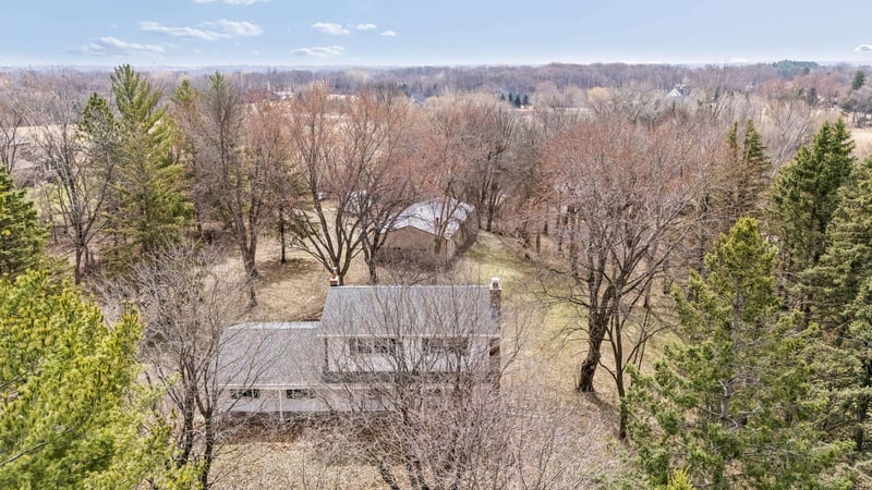 6325 Wood Hill Ln, Maple Plain, MN 55359