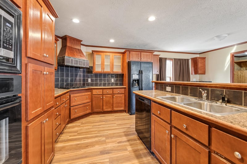 53 1st Ave N, Hammond, MN 55991