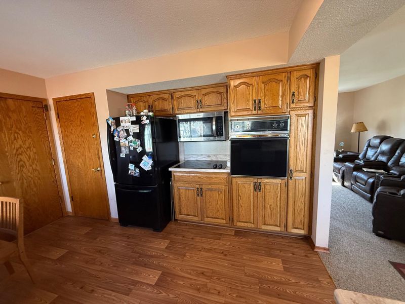 4654 Boone Ave N, New Hope, MN 55428