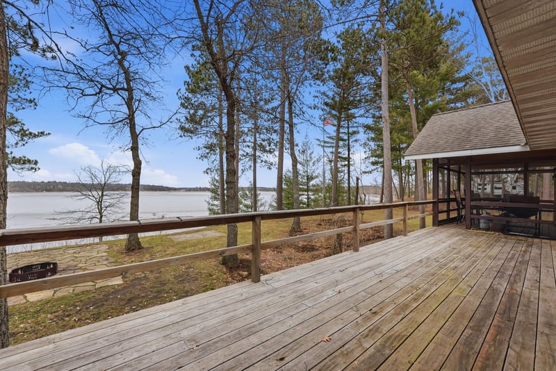 15740 River Lake Dr, Menahga, MN 56464