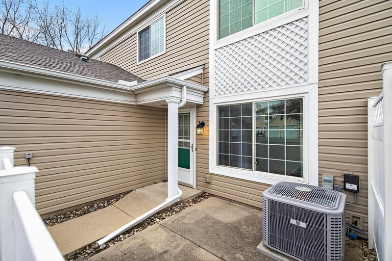 1925 Southcross Dr W #1306, Burnsville, MN 55306