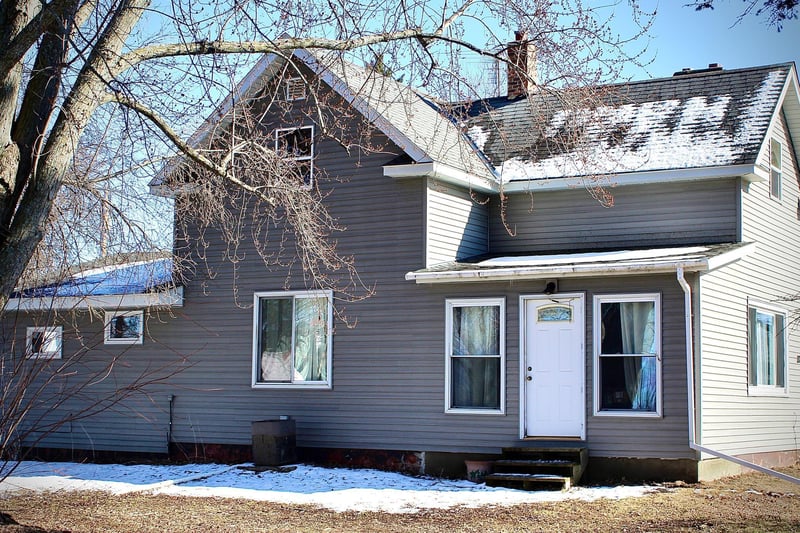 182 S 1st St, Foreston, MN 56330