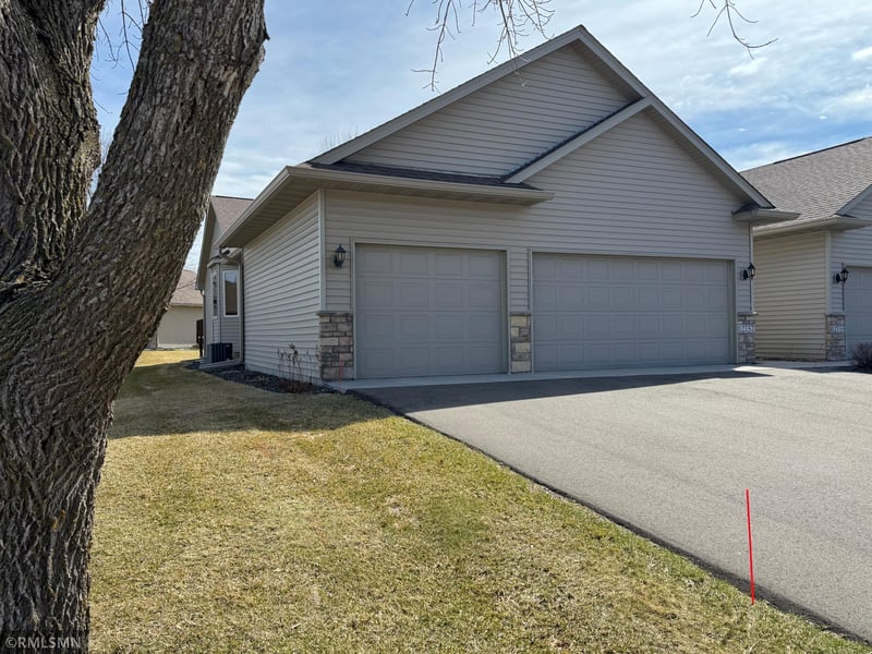 12757 Ferrara Ave N, Hugo, MN 55038
