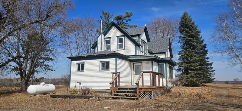 4528 415th Ave NE, Braham, MN 55006