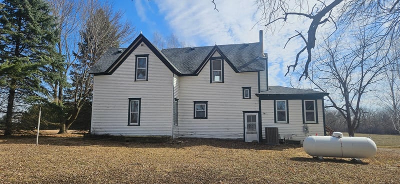 4528 415th Ave NE, Braham, MN 55006