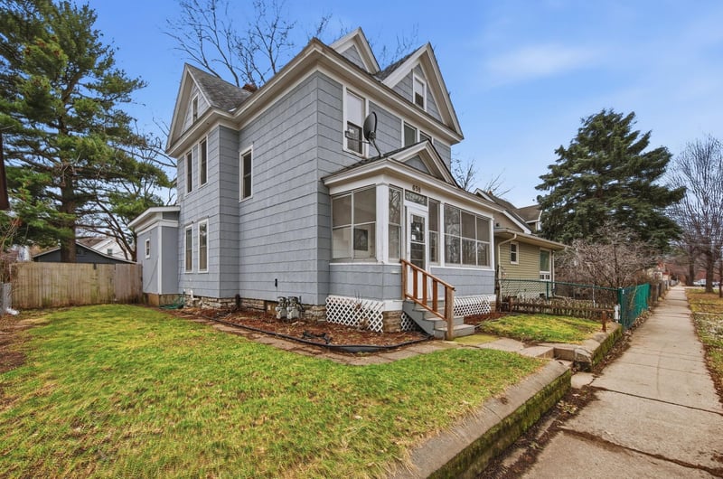 658 Edmund Ave, Saint Paul, MN 55104