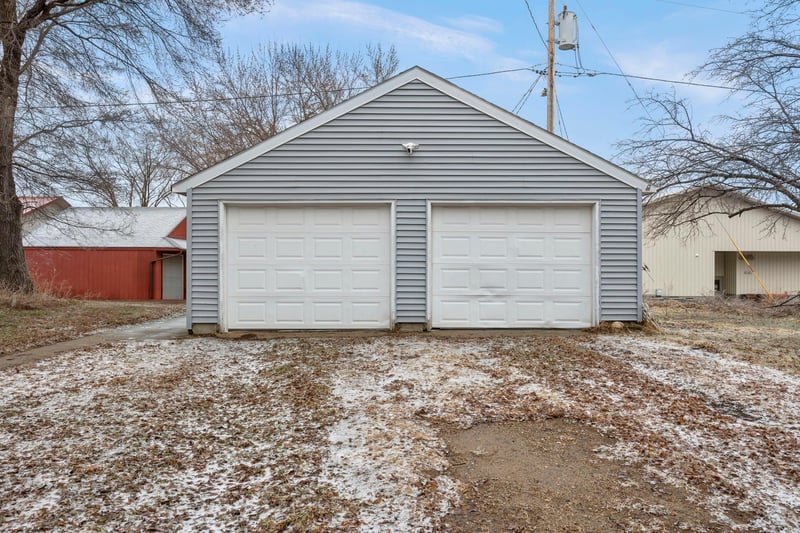520 Ellsworth Ave, South Haven, MN 55382