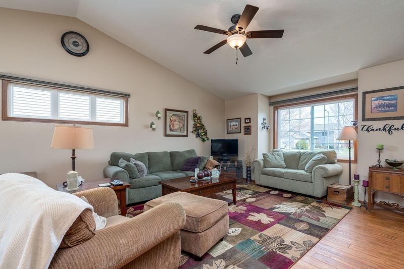 200 Foxfire Dr, Mankato, MN 56001