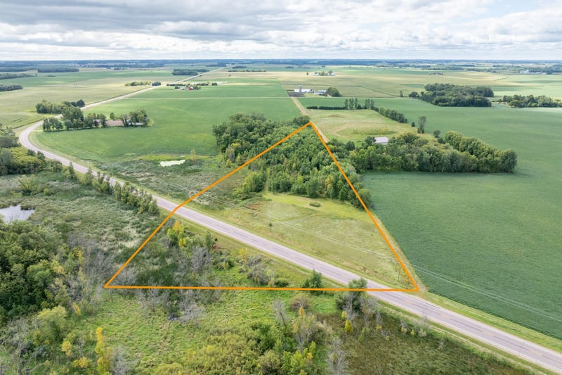 2XX County Road 32, Belle Plaine, MN 56011