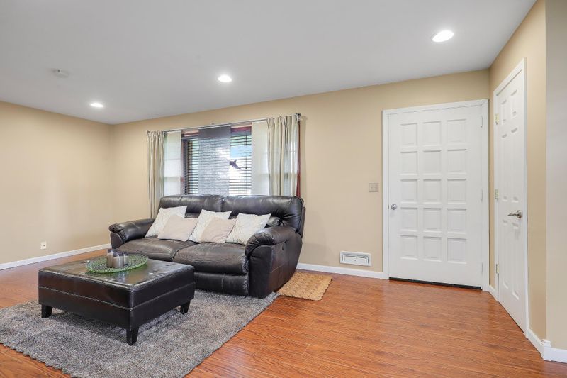 6644 90th St S, Cottage Grove, MN 55016