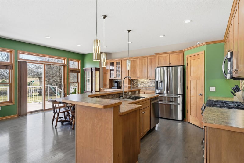 1408 Singing Hills Dr SE, Lonsdale, MN 55046
