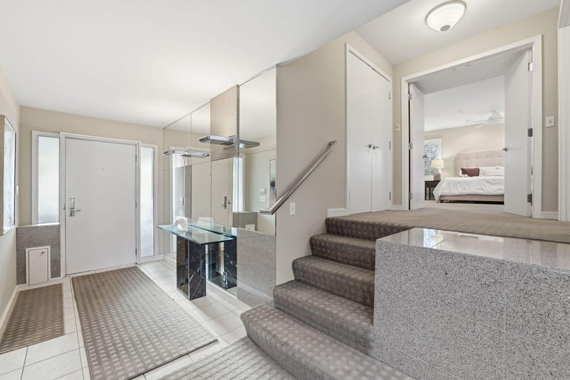6625 Naomi Dr, Edina, MN 55439