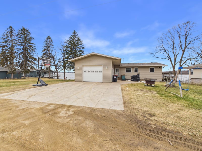 18291 Emerson Trl, Burtrum, MN 56318