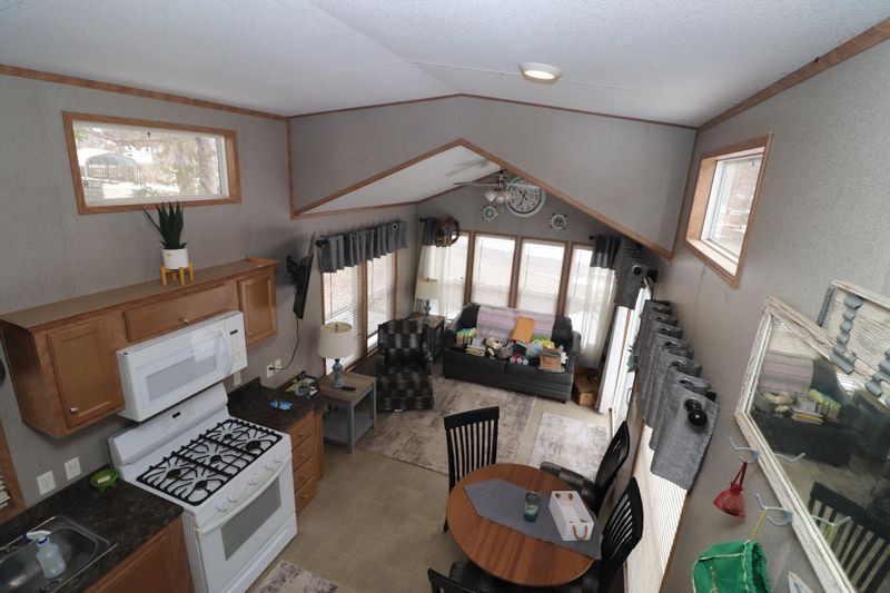 807 E Lake St, Osakis, MN 56360